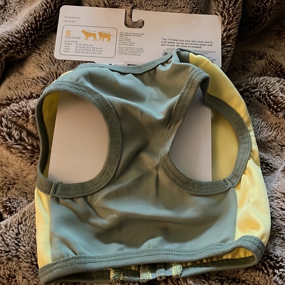 Boots & Barkley pet apparel with zipper - Picture 3 of 5